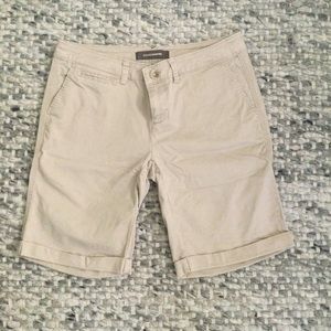 Denver Hayes Mia Khaki Bermuda shorts